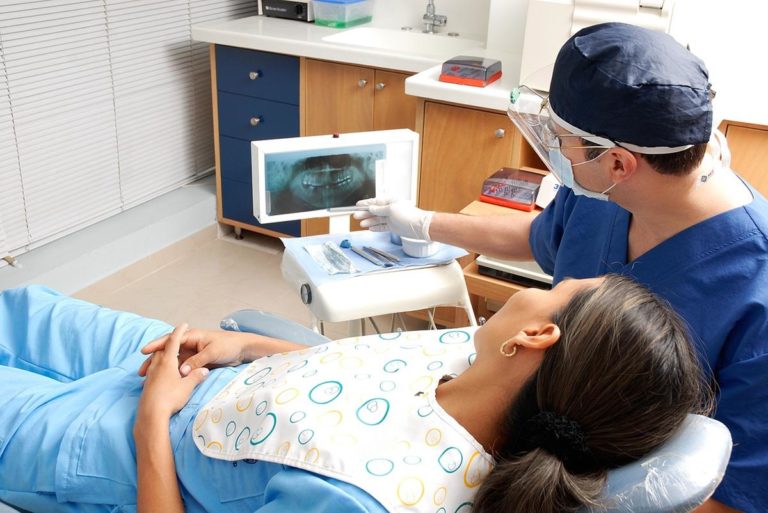 Rodzaje usług oferowanych w klinikach stomatologicznych