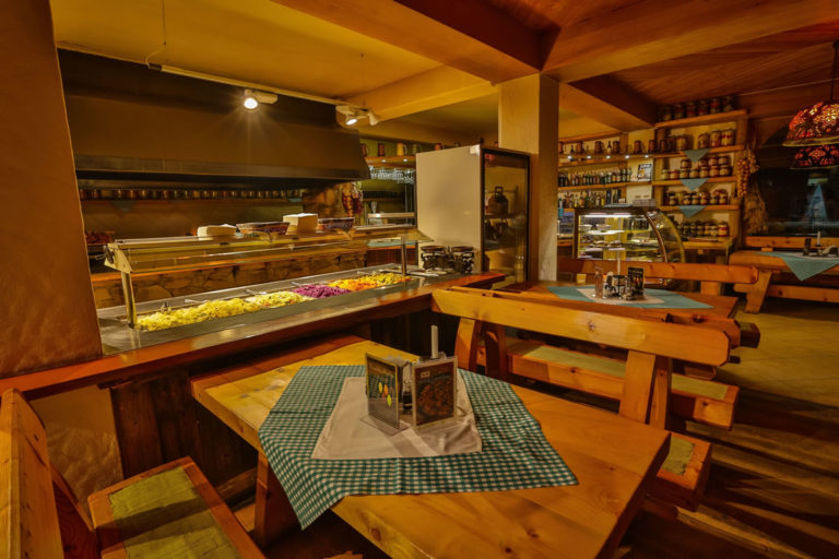 Karczmy przy Zakopiance - Smaczne jedzenie i autentyczny klimat podczas podróży
